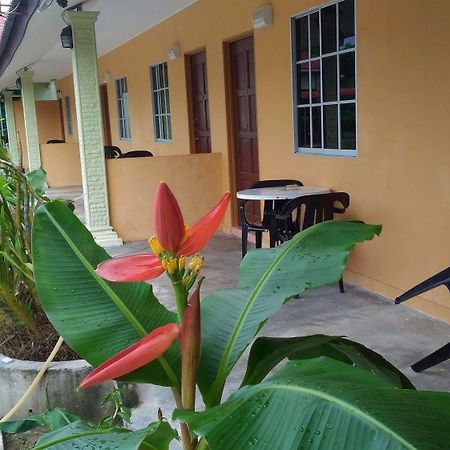 Tok Man Inn Langkawi Екстериор снимка